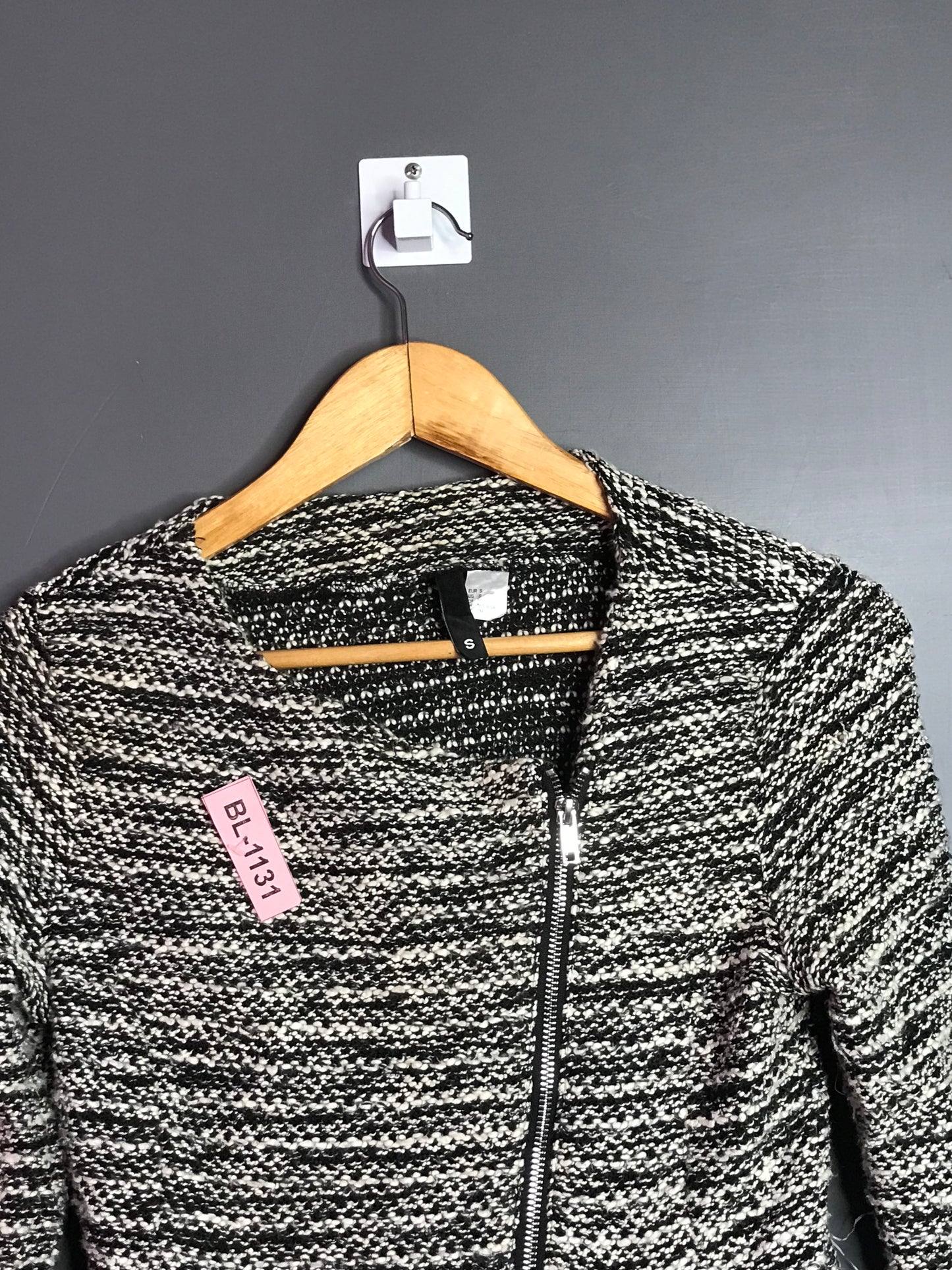 BL- 1131 BRAND : Divided