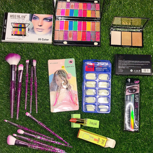 Makeup Deal 07 Items